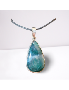 photo d'un pendentif en agate mousse 2