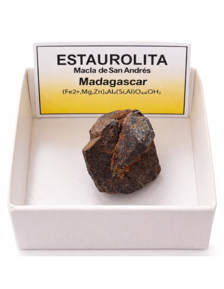 Staurolite: La pierre naturelle aux vertus protectrices et équilibrantes