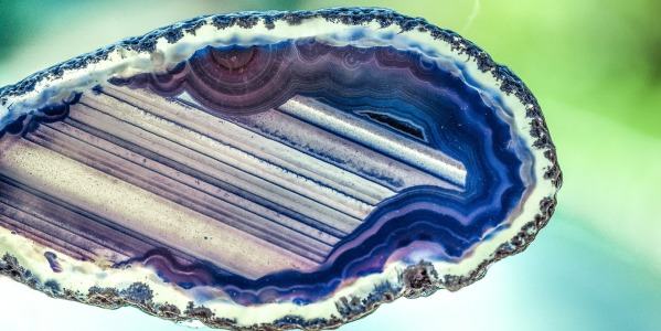 L'agate, la pierre aux mille couleurs