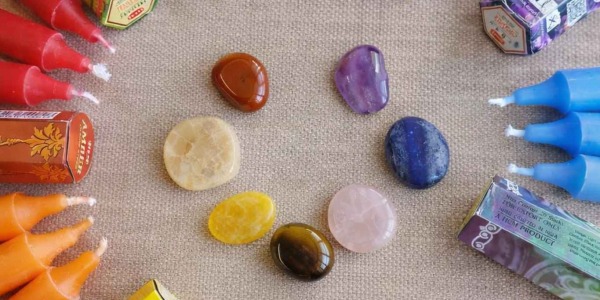 Les 7 Chakras : Comprendre et Harmoniser Vos Centres Énergétiques